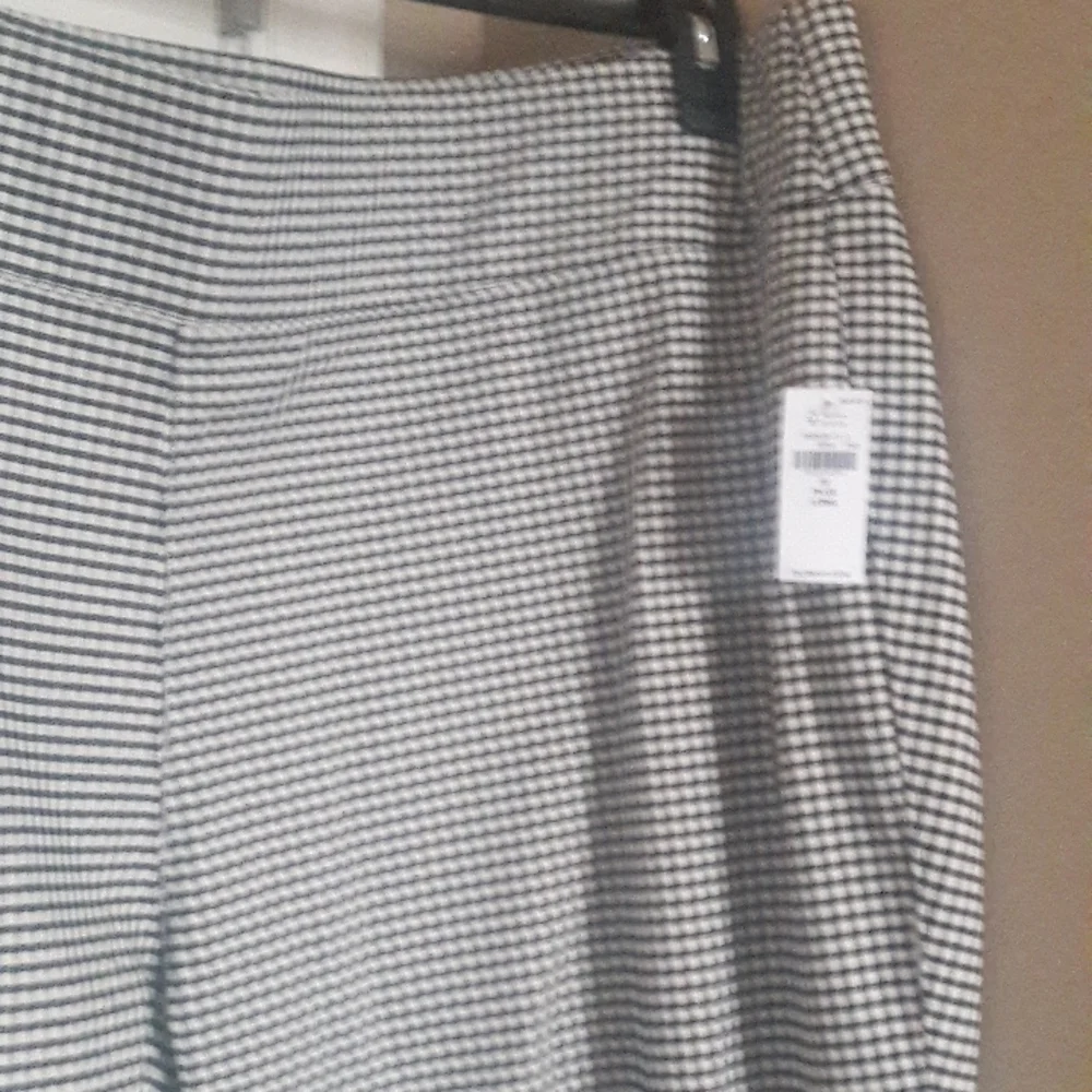 Old Navy Women's pull on pants Long Length NWT - Picture 6 of 12